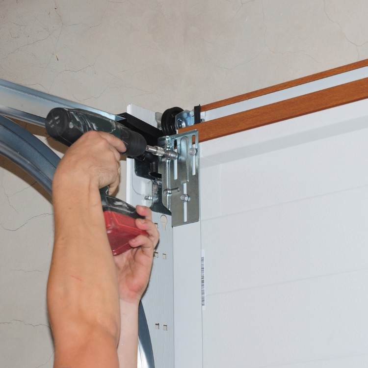Garage Door Services in Minneapolis, MN